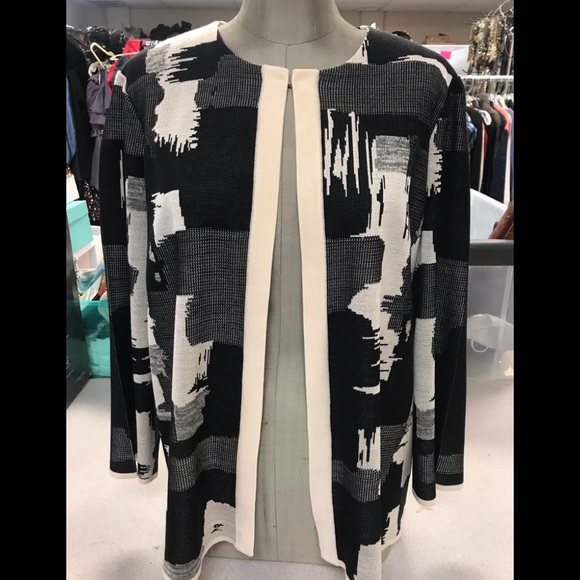 Misook Sweaters - Misook black and white knit sweater Size L